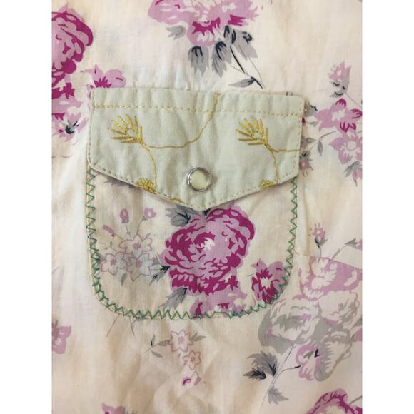 Vanity Embroidered Floral Button Down Top Size Small‎ - Picture 8 of 12